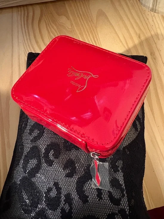 Christian Louboutin Red Glossy Case~ New - Picture 1 of 6